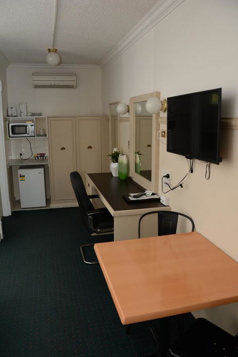 Ben Chifley Motor Inn - Surfers Gold Coast 17