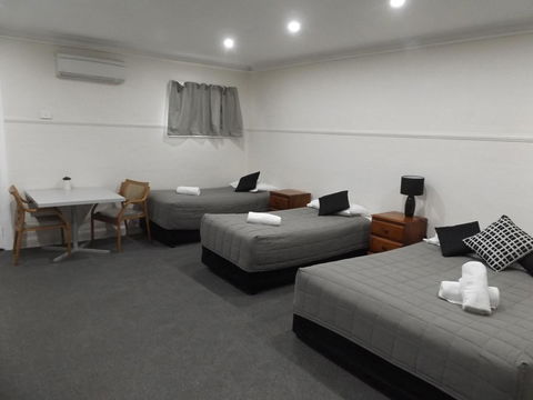 Ben Chifley Motor Inn - Surfers Gold Coast 5