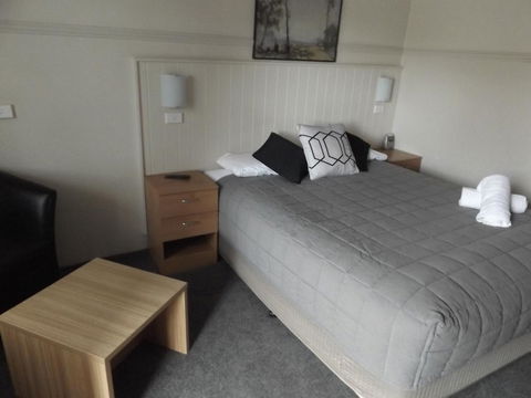 Ben Chifley Motor Inn - Surfers Gold Coast 9