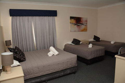 Ben Chifley Motor Inn - Surfers Gold Coast 16