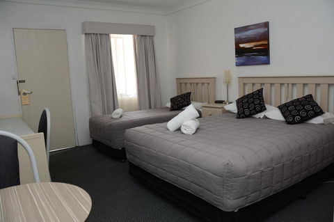 Ben Chifley Motor Inn - Surfers Gold Coast 14
