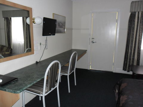 Ben Chifley Motor Inn - Surfers Gold Coast 40