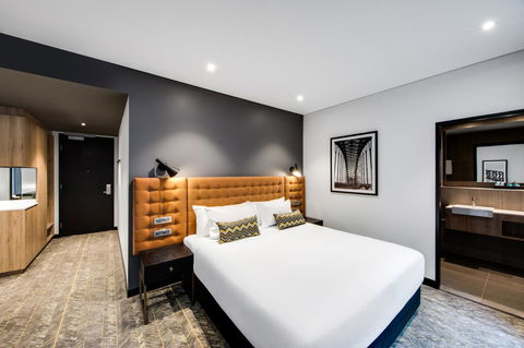 Vibe Hotel North Sydney - Surfers Gold Coast 37