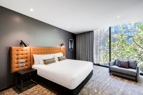 Vibe Hotel North Sydney - Surfers Gold Coast 3