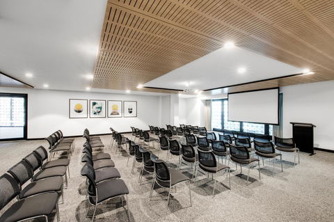 Vibe Hotel North Sydney - Surfers Gold Coast 14