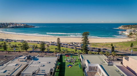 Wake Up! Bondi Beach - Surfers Gold Coast 0