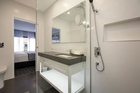 CH Boutique Hotel & Apartments, Ascend Hotel Collection - Surfers Gold Coast 11