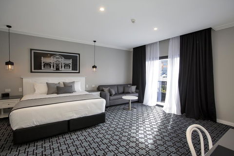 CH Boutique Hotel & Apartments, Ascend Hotel Collection - Surfers Gold Coast 1