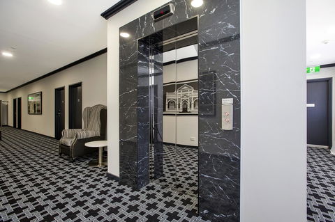 CH Boutique Hotel & Apartments, Ascend Hotel Collection - Surfers Gold Coast 5