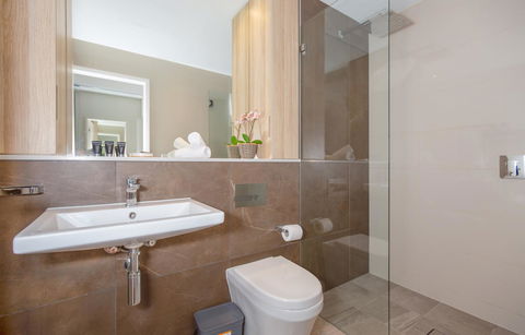 DD Apartments On Day - Surfers Gold Coast 22