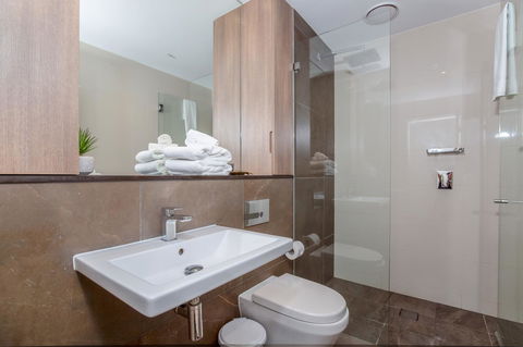 DD Apartments On Day - Surfers Gold Coast 17