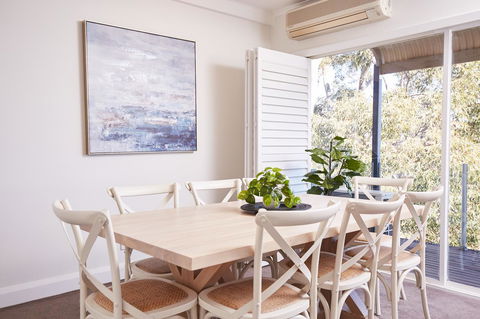 Bright And Spacious Family Home With Leafy Deck - Surfers Gold Coast 22