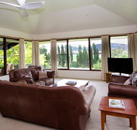 Stay in Mudgee - Surfers Gold Coast