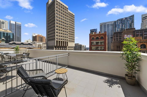 YEHS Hotel Sydney QVB - Surfers Gold Coast 9