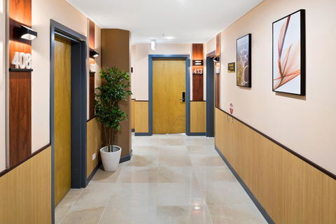 YEHS Hotel Sydney QVB - Surfers Gold Coast 42