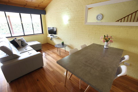 Great Escape Lofts - Surfers Gold Coast 24