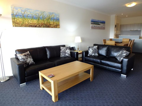 Pacific Marina Apartments - Surfers Gold Coast 16