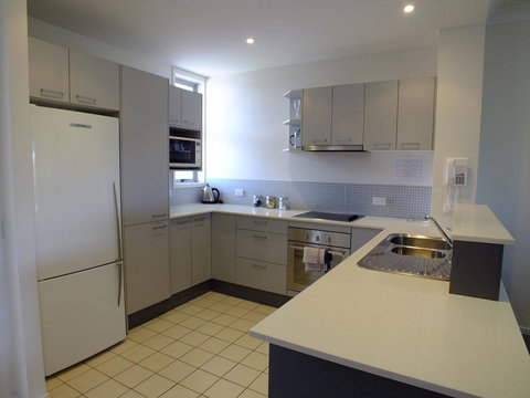 Pacific Marina Apartments - Surfers Gold Coast 9