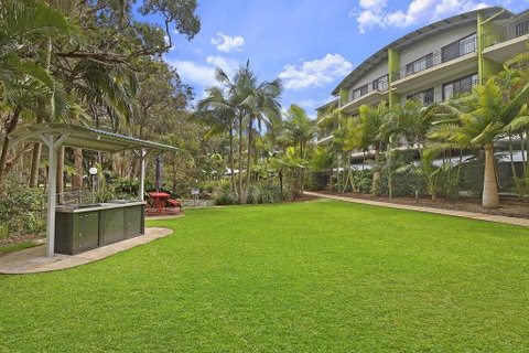 Flynns Beach Resort - Surfers Gold Coast 1