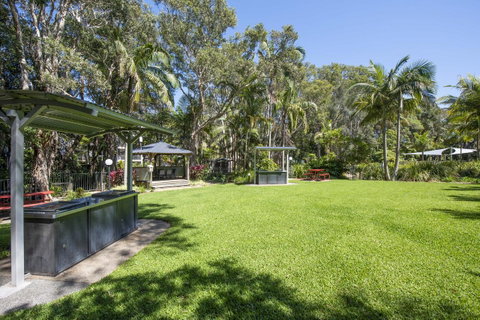 Flynns Beach Resort - Surfers Gold Coast 9