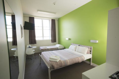 YHA Sydney Harbour - Surfers Gold Coast 2