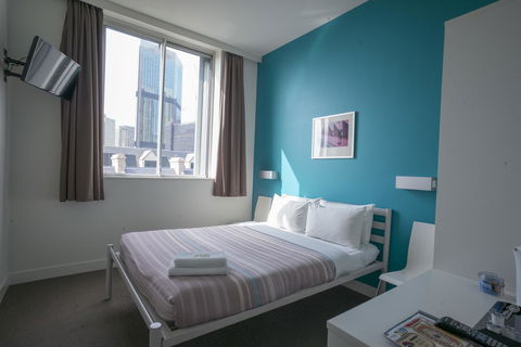 YHA Sydney Harbour - Surfers Gold Coast 30