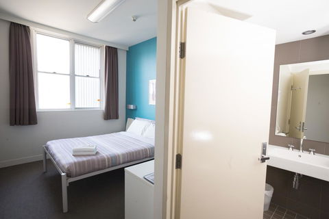 YHA Sydney Harbour - Surfers Gold Coast 5