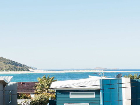 Blue View @ Fingal Bay - Surfers Gold Coast 18