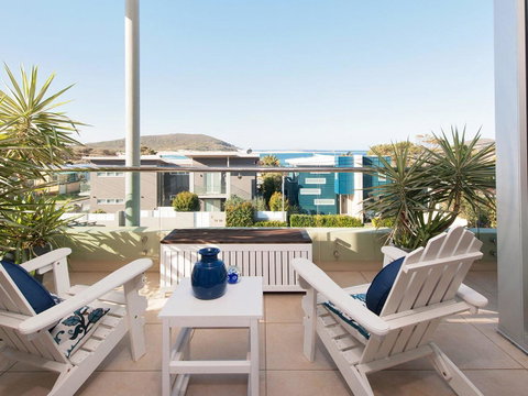 Blue View @ Fingal Bay - Surfers Gold Coast 6