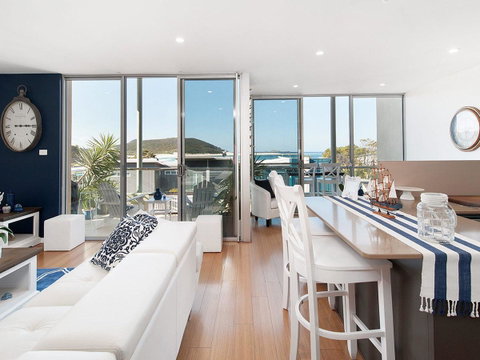 Blue View @ Fingal Bay - Surfers Gold Coast 1