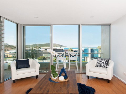 Blue View @ Fingal Bay - Surfers Gold Coast 14