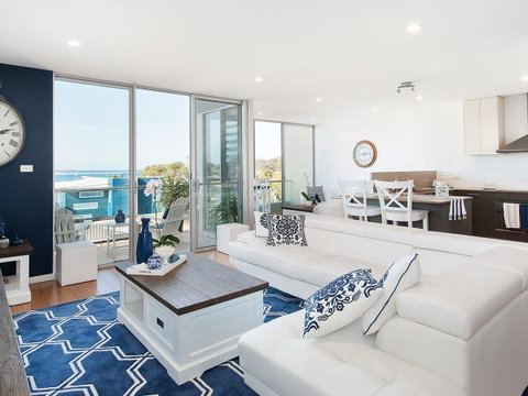 Blue View @ Fingal Bay - Surfers Gold Coast 21