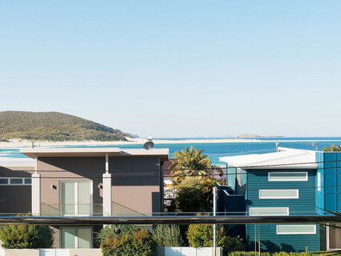 Blue View @ Fingal Bay - Surfers Gold Coast 16