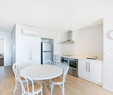 Oaks Nelson Bay Lure Suites - Surfers Gold Coast 1