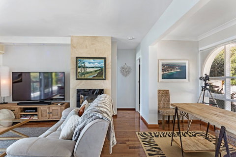 Phuza Maningi 17 Myan Close - Surfers Gold Coast 5