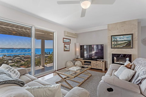 Phuza Maningi 17 Myan Close - Surfers Gold Coast 4