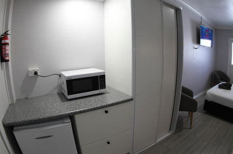Sleepy Hill Motor Inn - Surfers Gold Coast 29