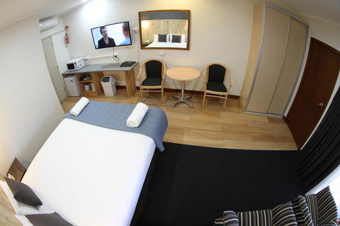 Sleepy Hill Motor Inn - Surfers Gold Coast 2