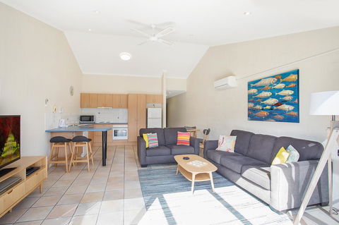 Sails Luxury Apartments Merimbula - Surfers Gold Coast 22