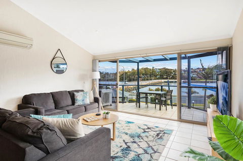 Sails Luxury Apartments Merimbula - Surfers Gold Coast 32