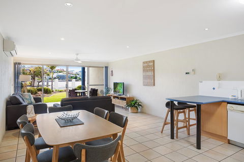 Sails Luxury Apartments Merimbula - Surfers Gold Coast 23