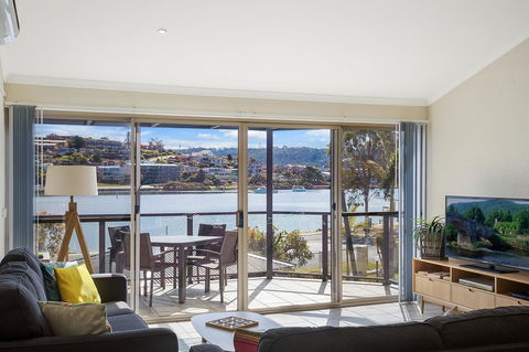 Sails Luxury Apartments Merimbula - Surfers Gold Coast 3
