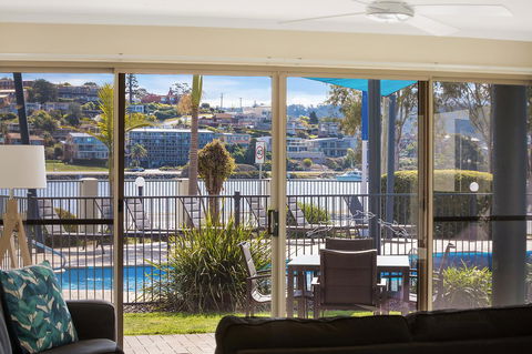 Sails Luxury Apartments Merimbula - Surfers Gold Coast 18