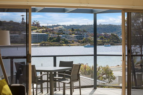 Sails Luxury Apartments Merimbula - Surfers Gold Coast 2