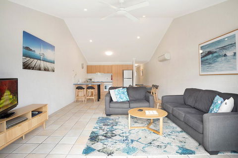 Sails Luxury Apartments Merimbula - Surfers Gold Coast 35