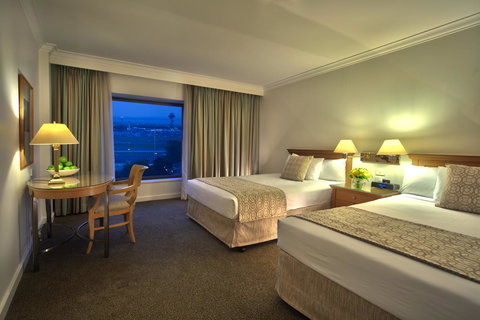 Stamford Plaza Sydney Airport Hotel & Conference Centre - Surfers Gold Coast 7