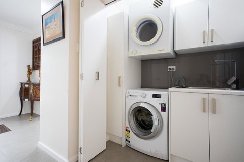 Armidale Cottage - House 2 - Surfers Gold Coast 14