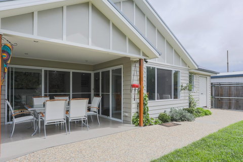 Armidale Cottage - House 2 - Surfers Gold Coast 0