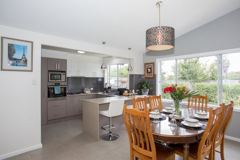 Armidale Cottage - House 2 - Surfers Gold Coast 18