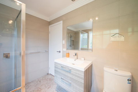 Armidale Cottage - House 2 - Surfers Gold Coast 29